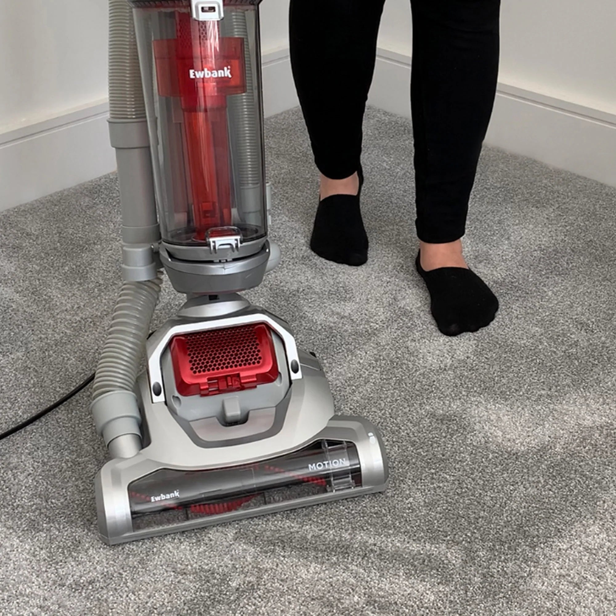 Motion Upright Bagless Vacuum Cleaner