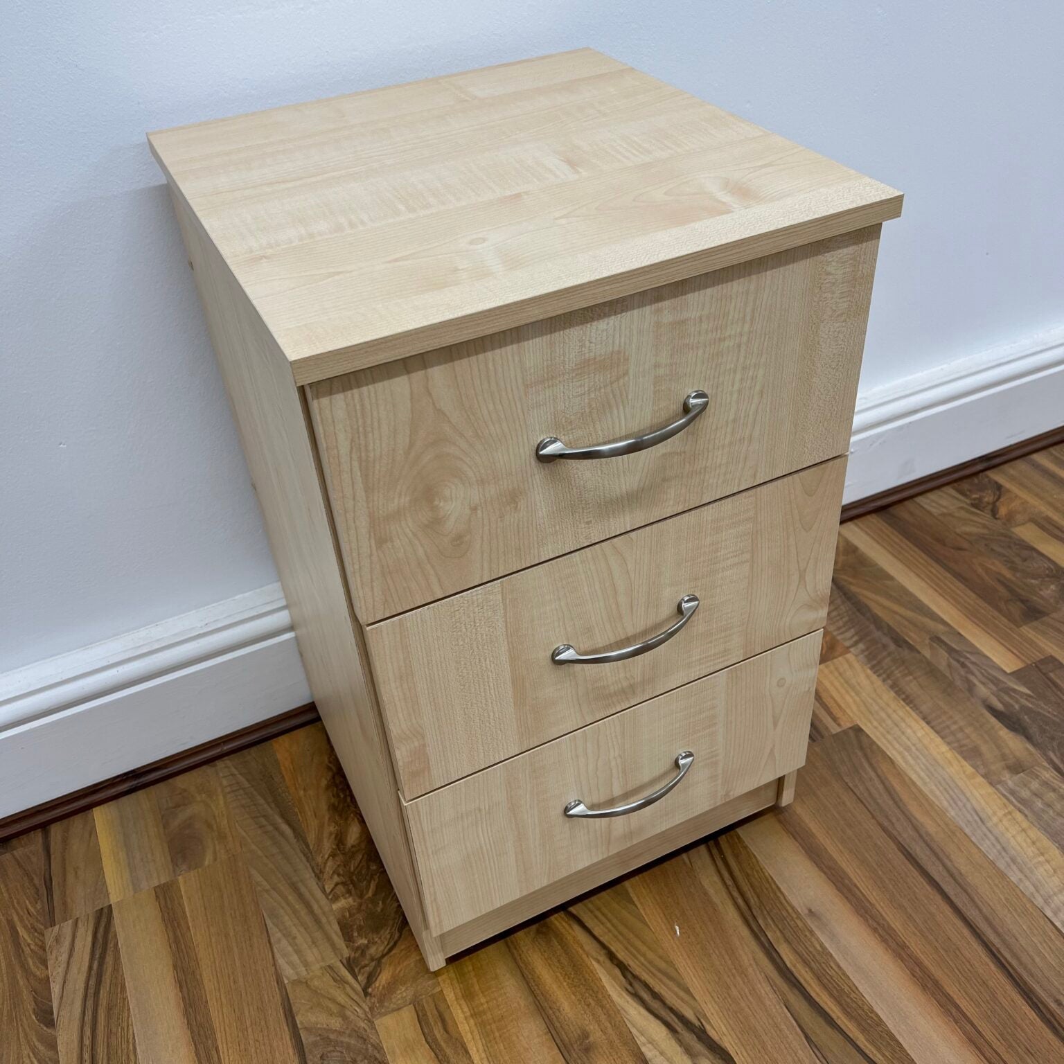 Contract 15" 3 Drawer Bedside Maple