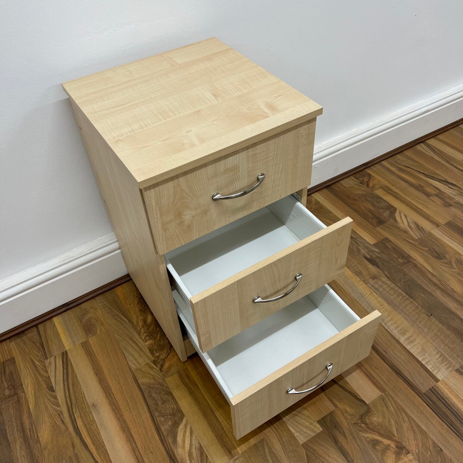 Contract 15" 3 Drawer Bedside Maple